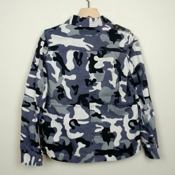 Romeo and Juliet Grey Camo Print Military Jacket Shacket SZ Medium - Picture 4 of 7